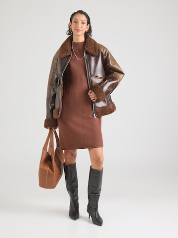 s.Oliver Kootud kleit, värv pruun