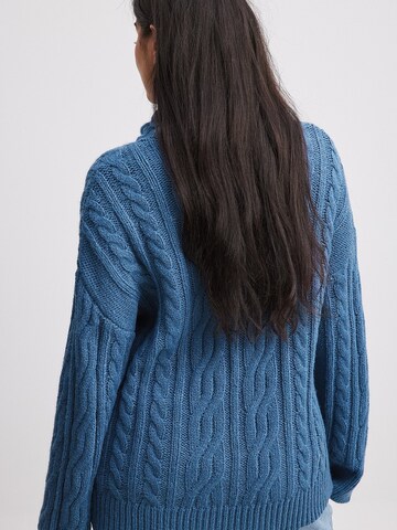 NA-KD Sweater in Blue