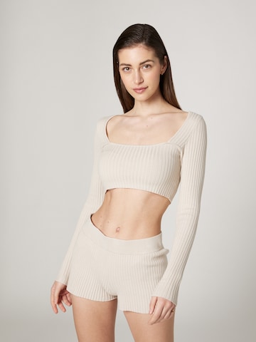 LENI KLUM x ABOUT YOU Pullover 'Salma' i hvid: forside