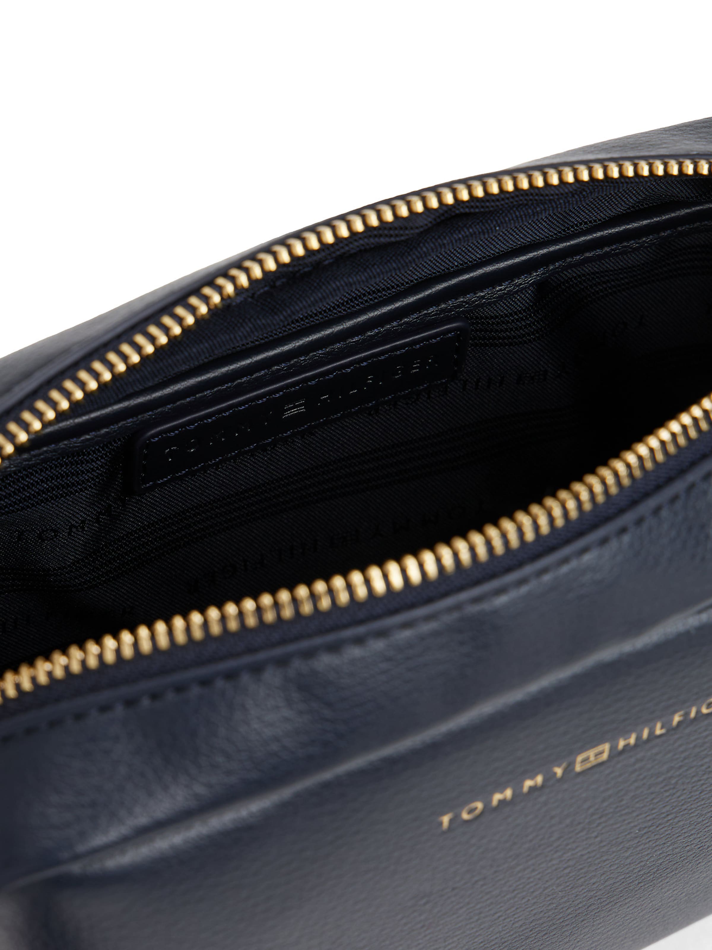 TOMMY HILFIGER Umhängetasche 'Webbing' in Schwarz