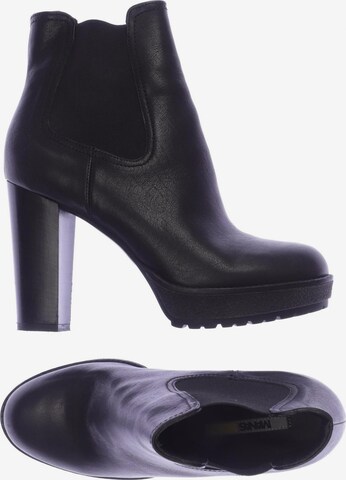 MANAS Dress Boots in 40 in Black: front