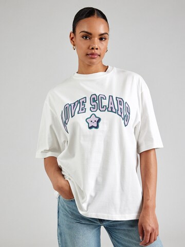 T-shirt Love Scars en blanc : devant