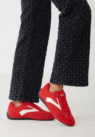 BRITISH KNIGHTS Sneakers laag ' SWAYCO ' in Rood: voorkant