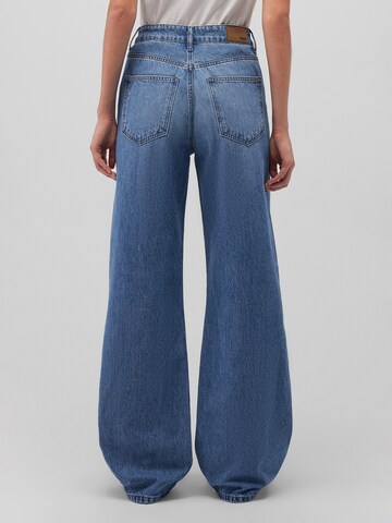 Mavi Flared Jeans in Blau
