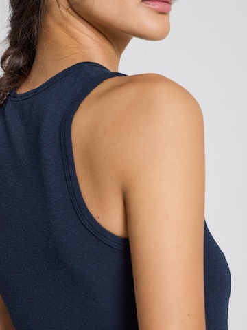 Top 'Alberte' di Gai+Lisva in blu