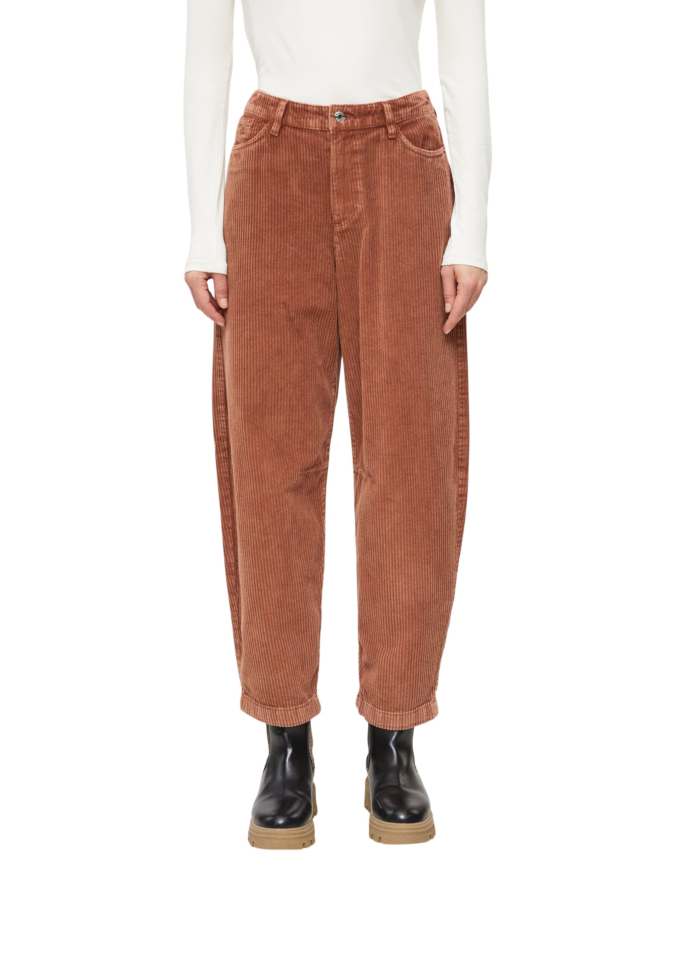 Barrel Pantalon s.Oliver en marron : devant