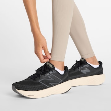 new balance Skinny Leggings in Beige