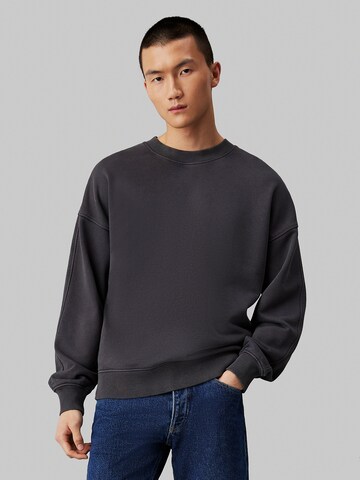 Calvin Klein Jeans Sweatshirt in Grijs: voorkant