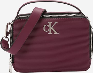 Calvin Klein Jeans Torba na ramię 'MINIMAL MONOGRAM CAMERA' w kolorze fioletowy: przód