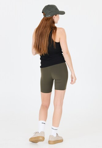 Les'Arcs Slim fit Sports trousers 'Aderler' in Green