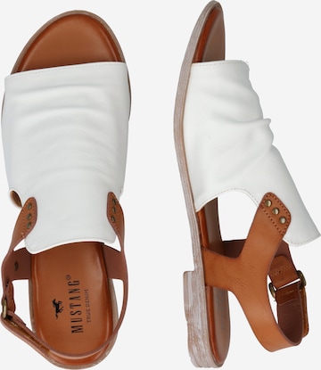 MUSTANG Sandal i vit