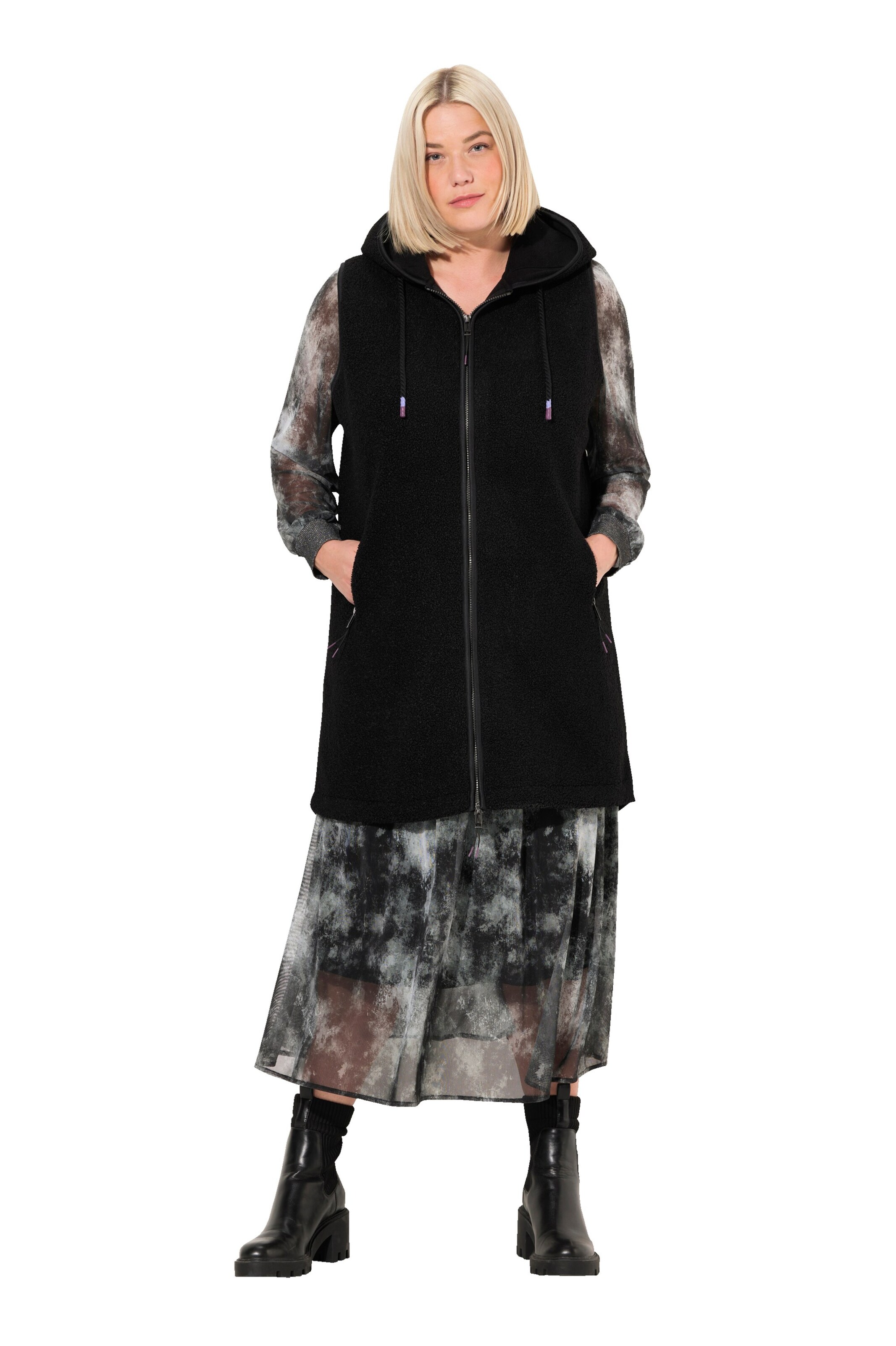 Ulla Popken Weste in Schwarz: Vorderseite