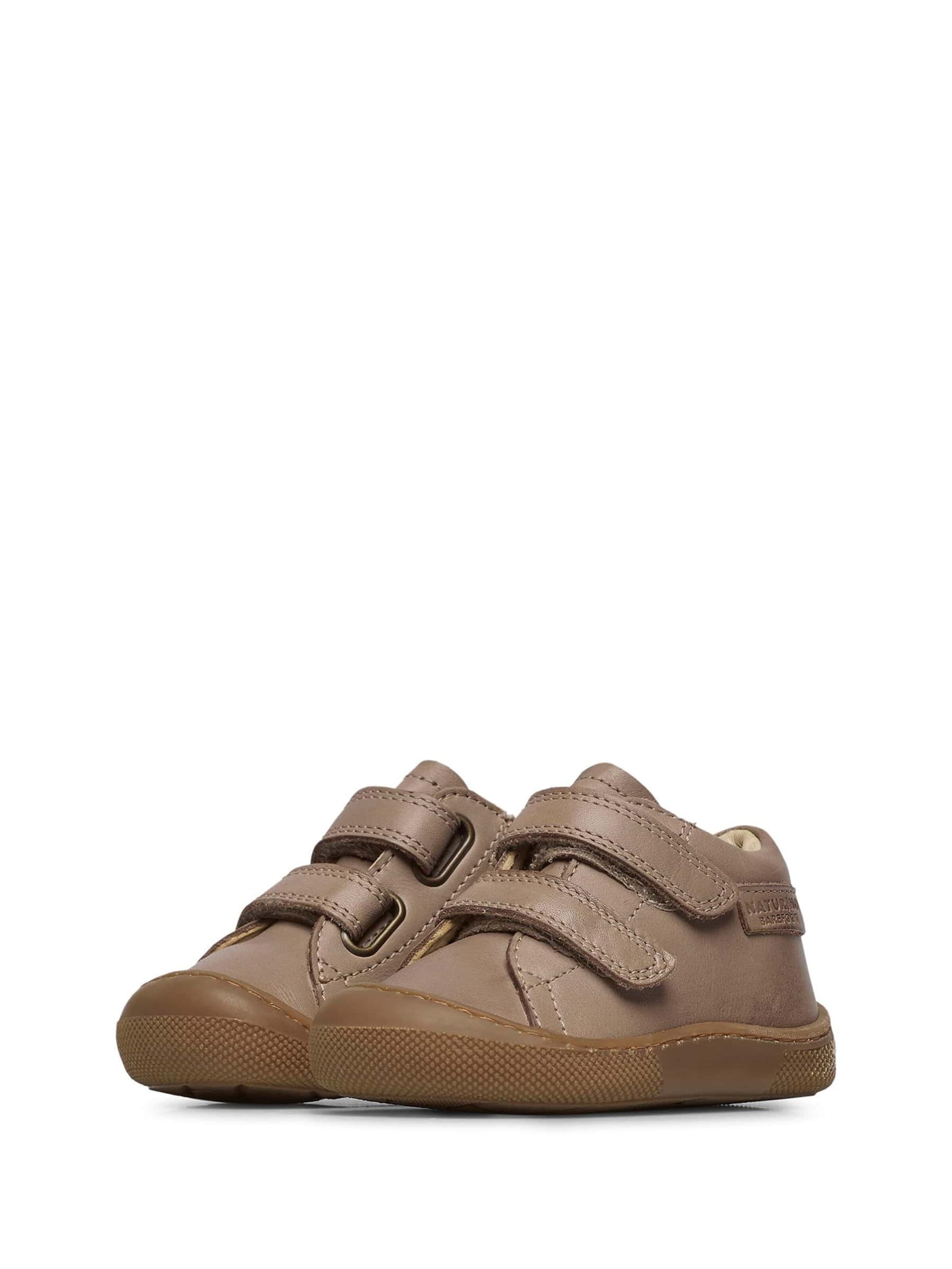 NATURINO Sneakers in Brown