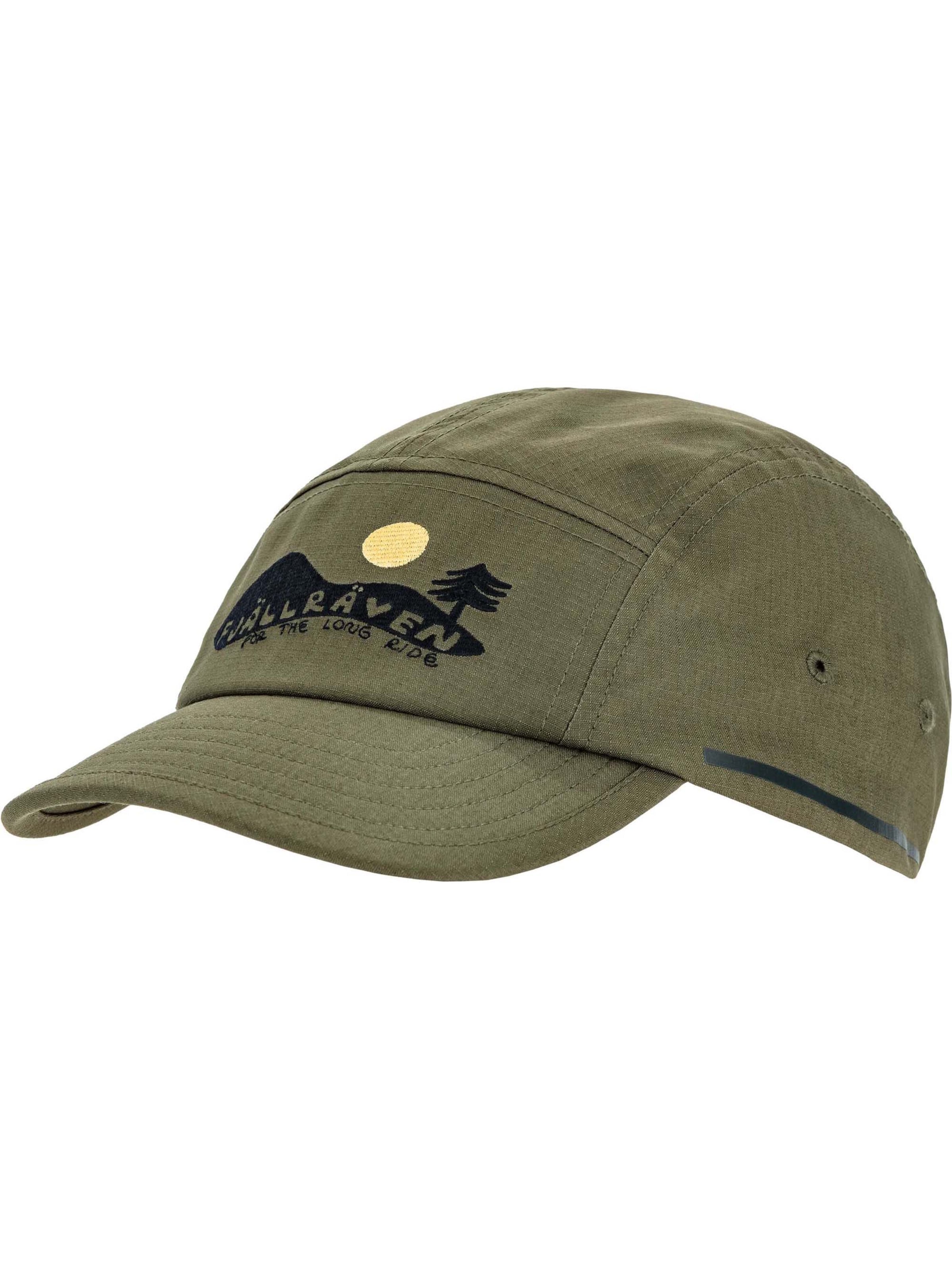 Fjällräven Cap in Green: front