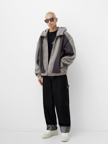 Bershka Jacke in Grau