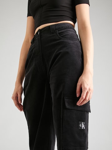 Calvin Klein Jeans - Regular Calças cargo em preto