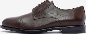 Derimod Lace-Up Shoes in Brown: front