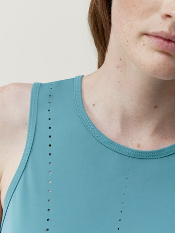 Born Living Yoga Functioneel shirt in Blauw