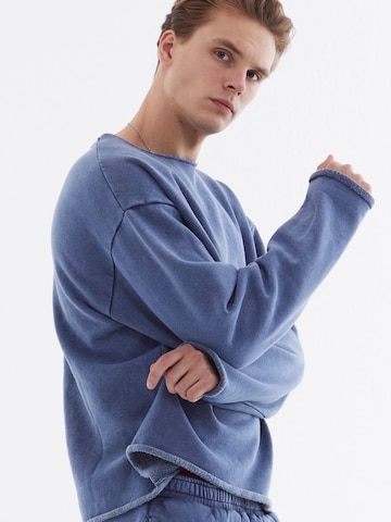 Rockupy Sweatshirt‌‌‌‌‌‌‌‌ in Blau