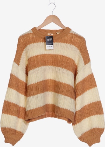 LEVI'S ® Sweater & Cardigan in M in Beige: front