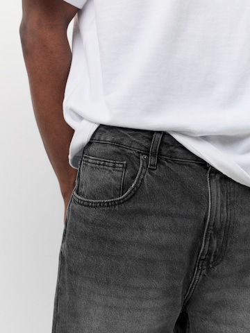 Pull&Bear Flared Jeans in Schwarz