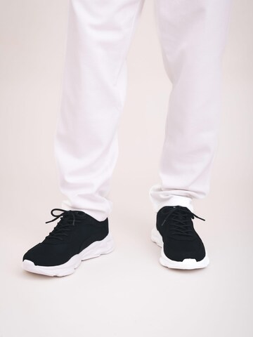 nae Vegan Shoes Tenisky 'Dan' – černá