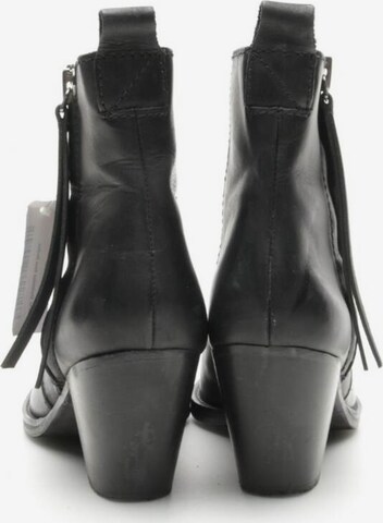 Acne Dress Boots in 39 in Black