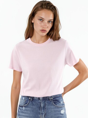 Busem T-Shirt in Pink