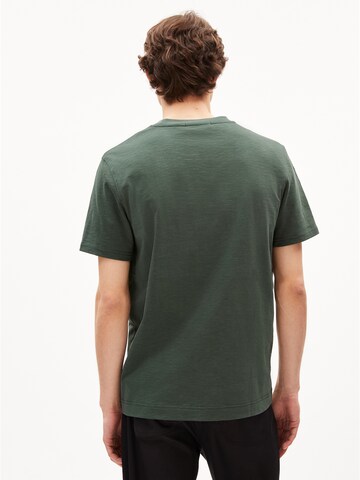 T-Shirt ' BAZAAO FLAMÉ ' ARMEDANGELS en vert
