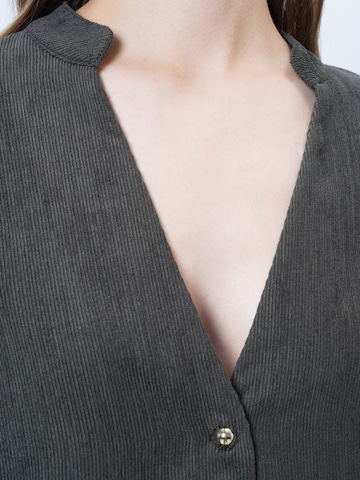 Costum cu pantaloni de la Trend Alaçatı Stili pe verde