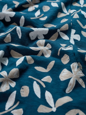 Tunica 'Shore Foraging' di Seasalt Cornwall in blu