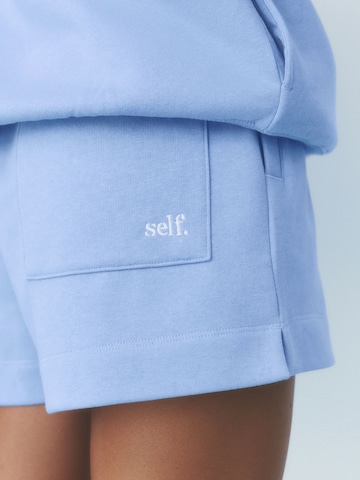 self. Regular Shorts in Blau