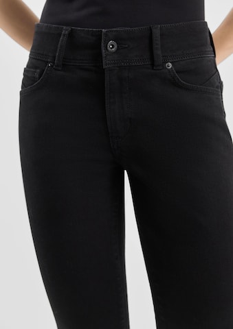 QS Regular Jeans in Zwart