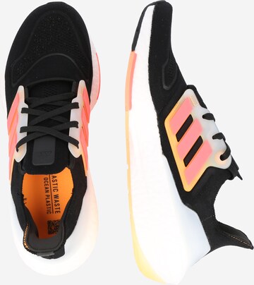 ADIDAS SPORTSWEAR Σνίκερ χαμηλό 'Ultraboost 22' σε μαύρο