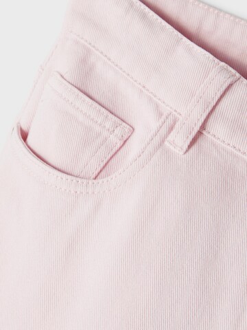 Loosefit Jeans di LMTD in rosa
