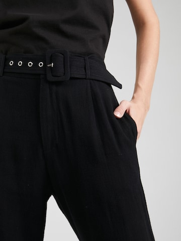 regular Pantaloni con pieghe di Dorothy Perkins in nero