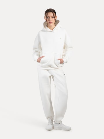 Effilé Pantalon Smilodox en blanc