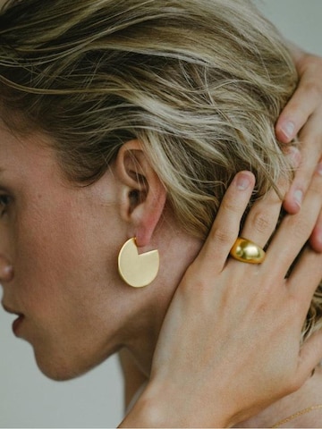 Les Reines Oorbellen 'The Aura' in Goud