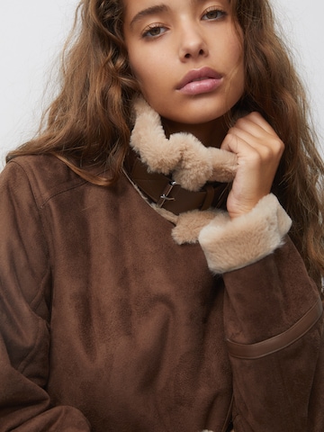 Giacca invernale di Pull&Bear in marrone