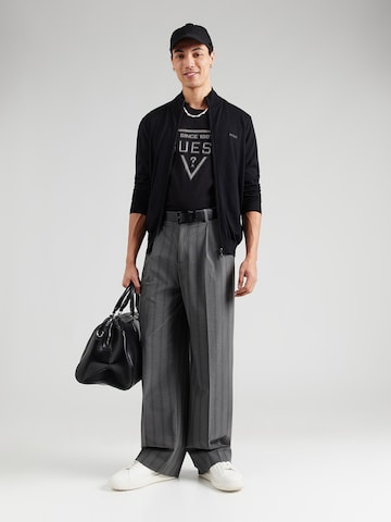 GUESS - Camiseta en negro