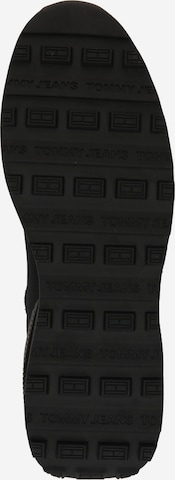 Tommy Jeans Matalavartiset tennarit 'Essential' värissä musta