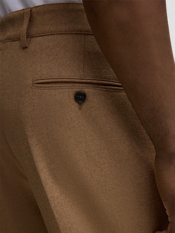 STRELLSON Loose fit Pleated Pants ' Jarod ' in Brown