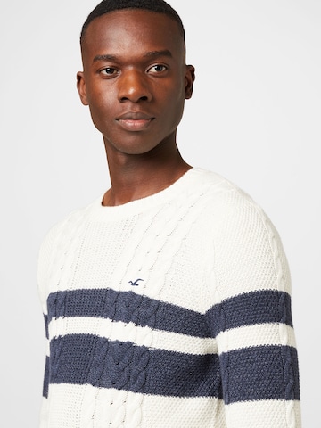 HOLLISTER Sweater in Beige