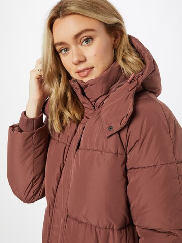 Cappotto invernale 'Ela' di mbym in rosso