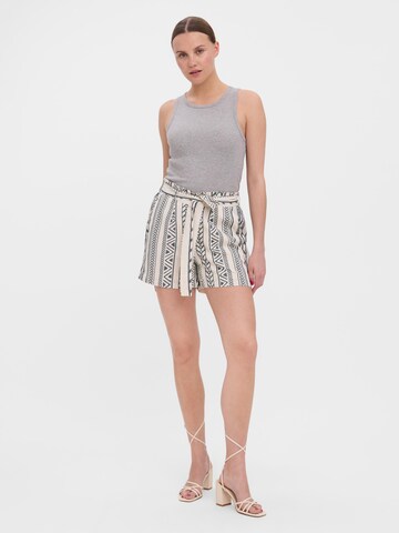 VERO MODA Regular Shorts 'Dicthe' in Beige