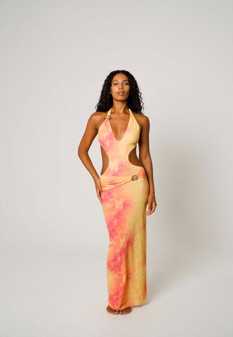 Moda Minx Dress 'Nautilus Shell' in Orange: front