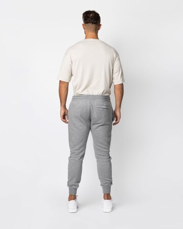 SNOCKS Tapered Pants in Grey