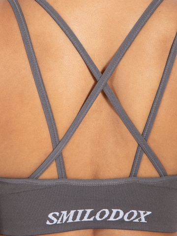 Smilodox Sporttop ' Katrin ' in Grijs