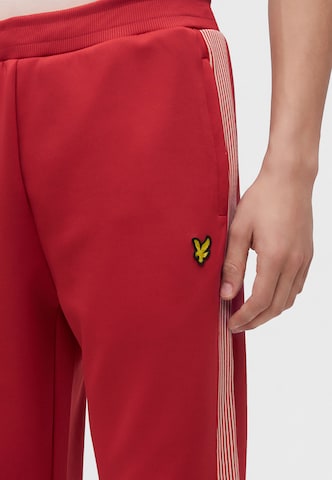 Lyle & Scott Regular Trousers in Red