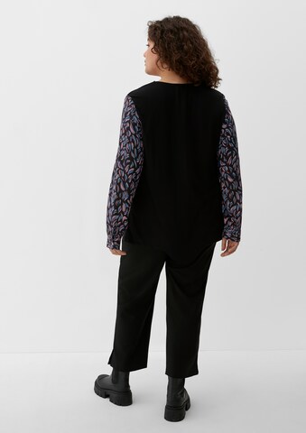 TRIANGLE Blouse in Zwart